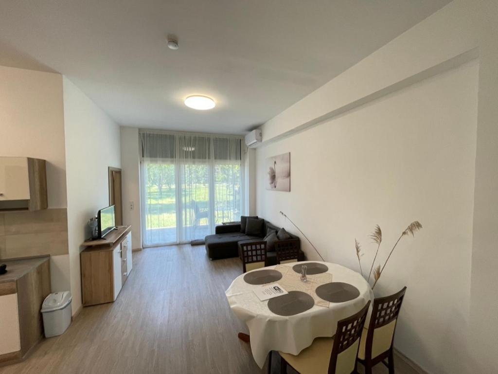 Gyoengybagoly Apartman Balatonberény Exterior foto